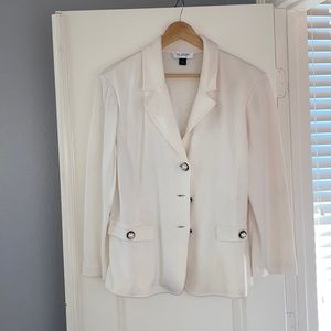 St. John white knit jacket-size 16